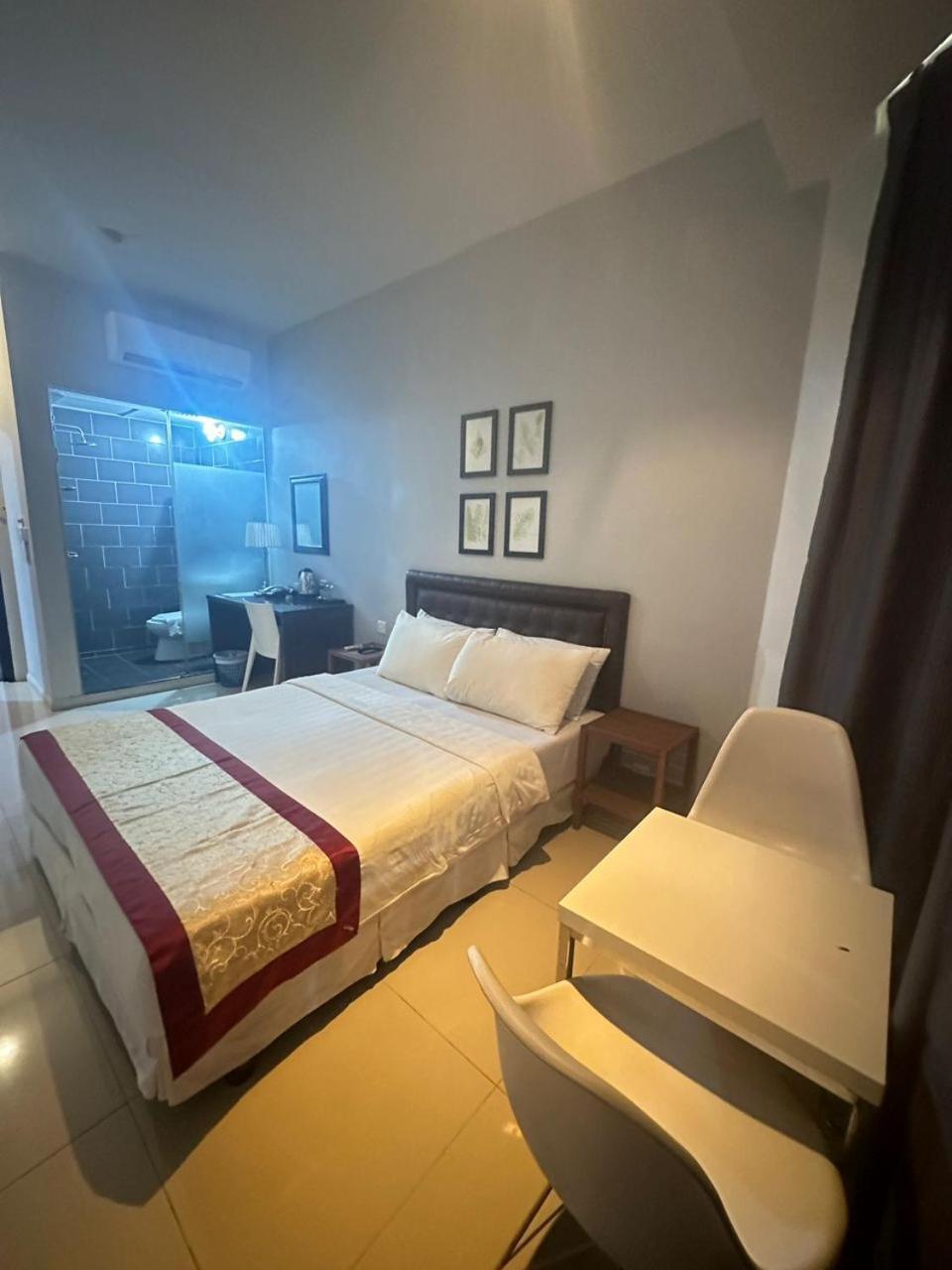 Kingsman Boutique Hotel Kota Kinabalu Extérieur photo